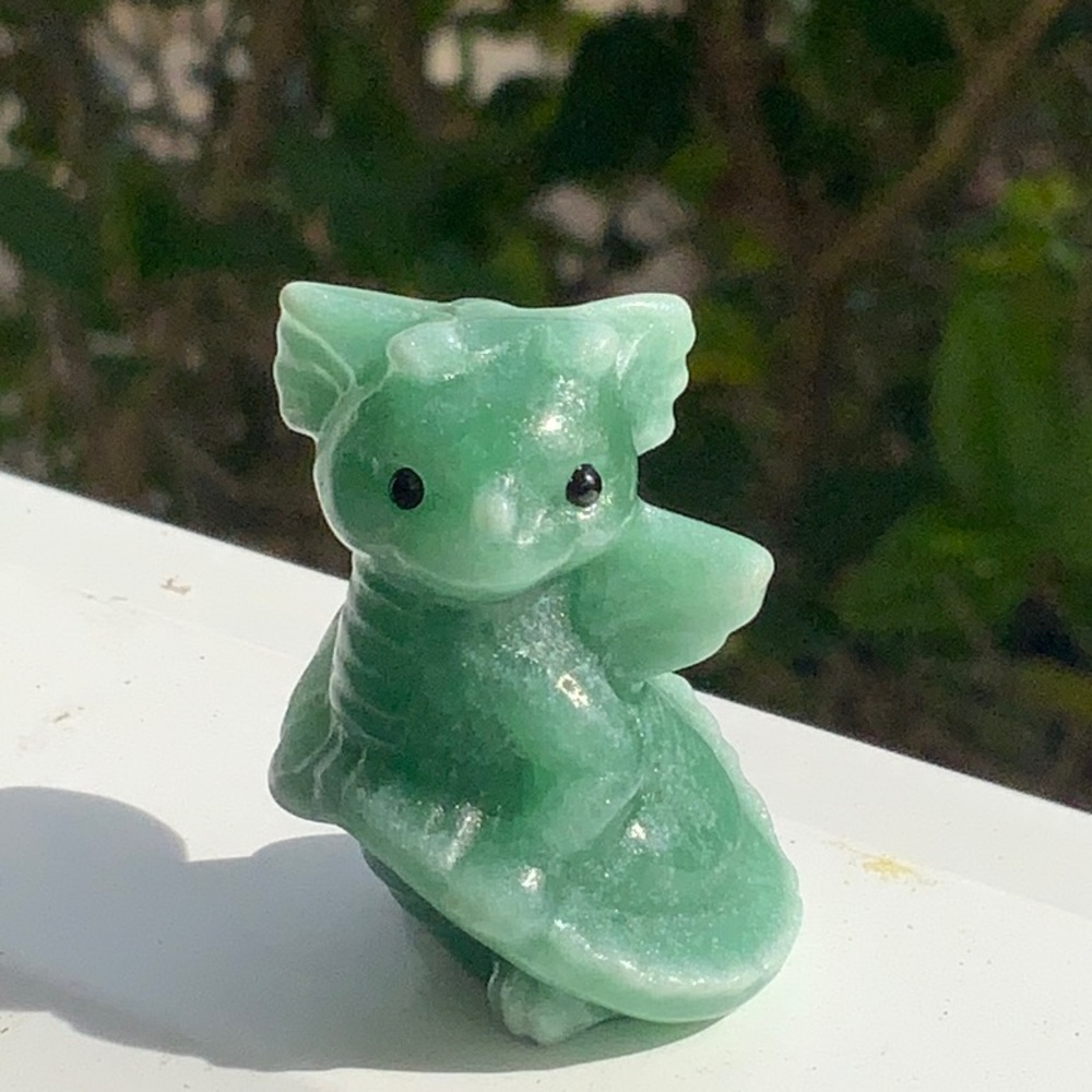 QUARTZ HAND CARVED FLYING DRAGON BABY
